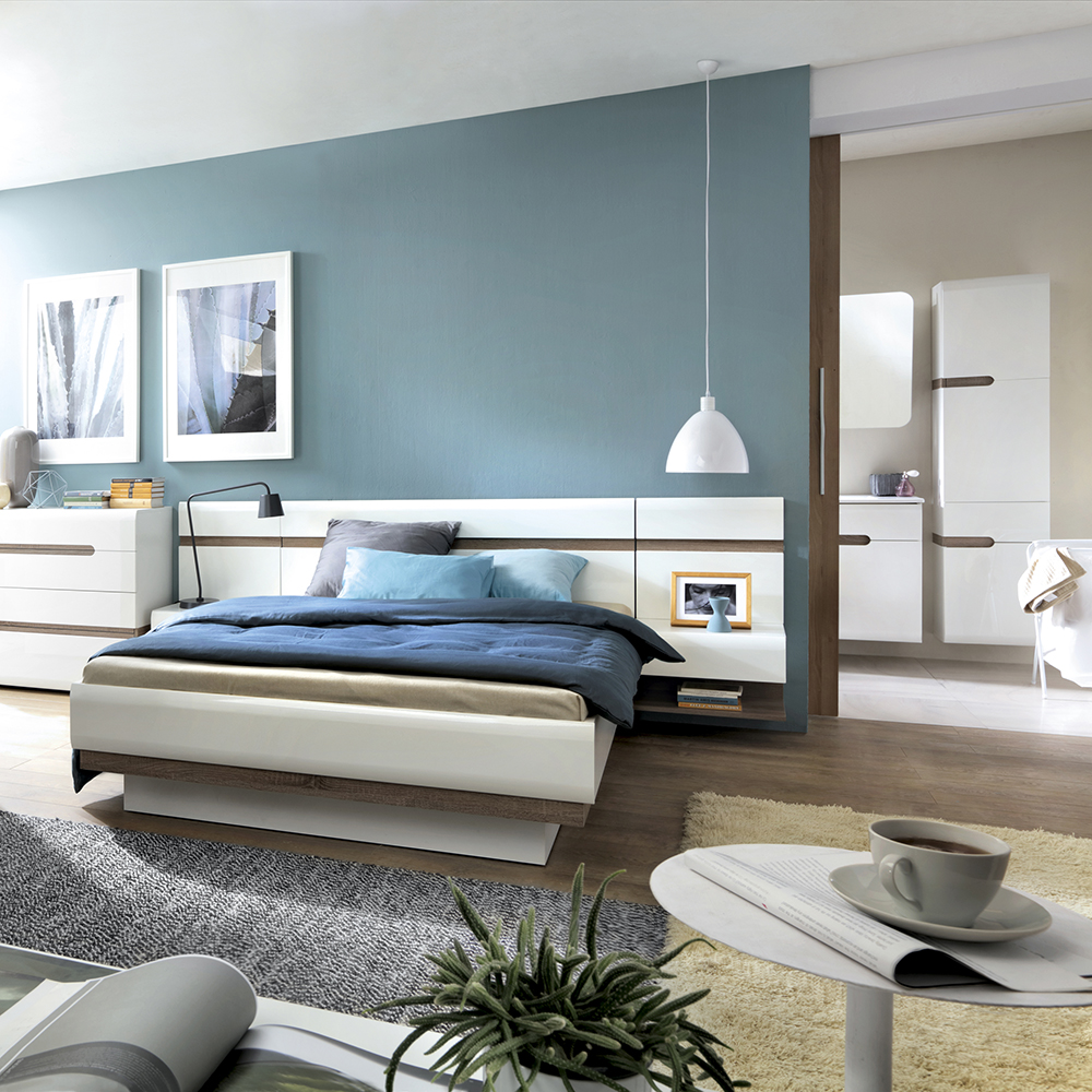 Chelsea Bedroom Kingsize Bed in White with a Oak Trim with Lift Up Function - Image 3