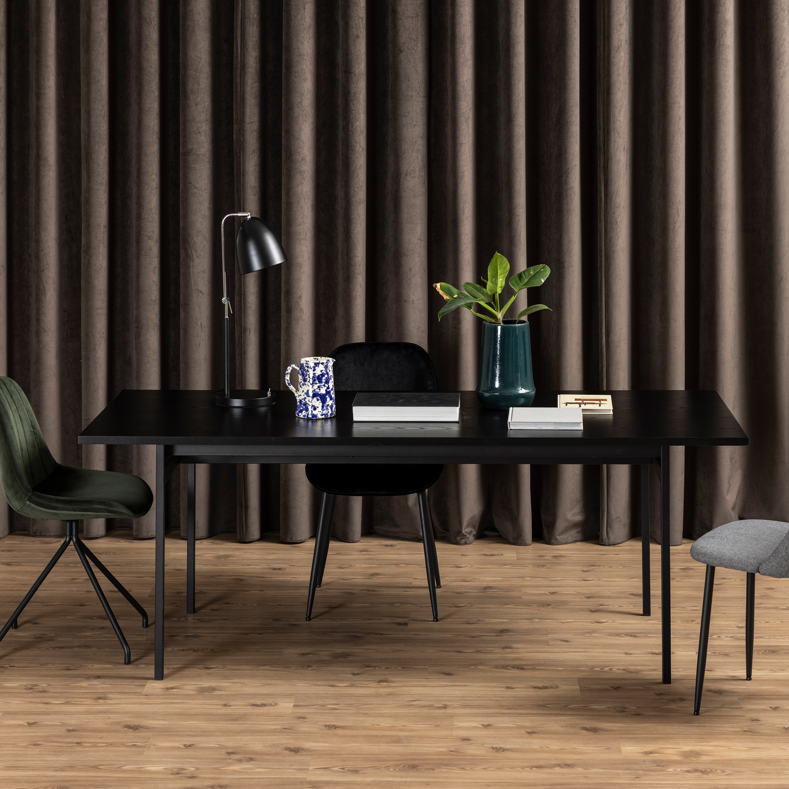Angus Dining Table in Black - Image 2