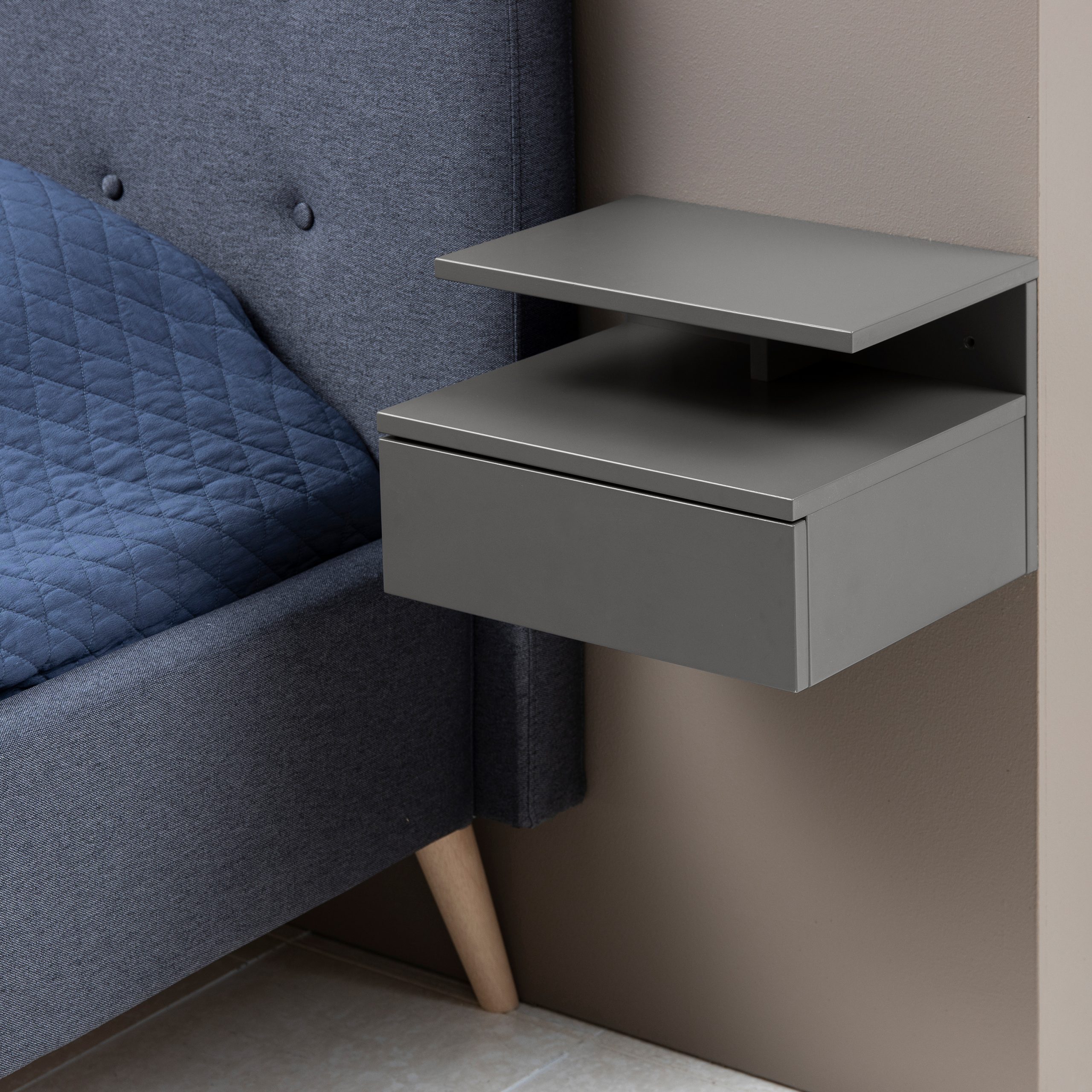Ashlan Bedside Table with 1 Drawer in Grey - Image 4