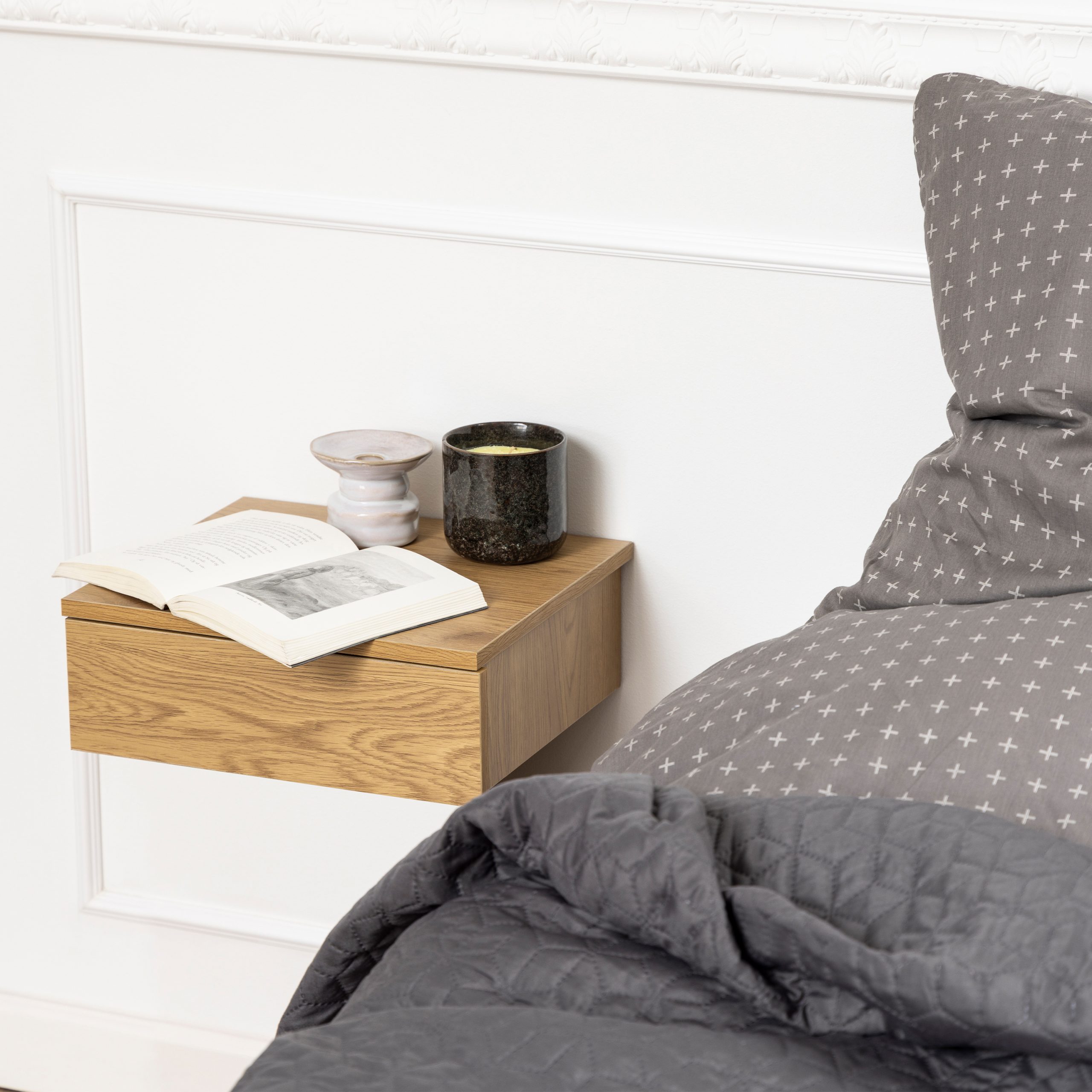 Avignon Square Bedside Table with 1 Drawer in Oak - Image 2