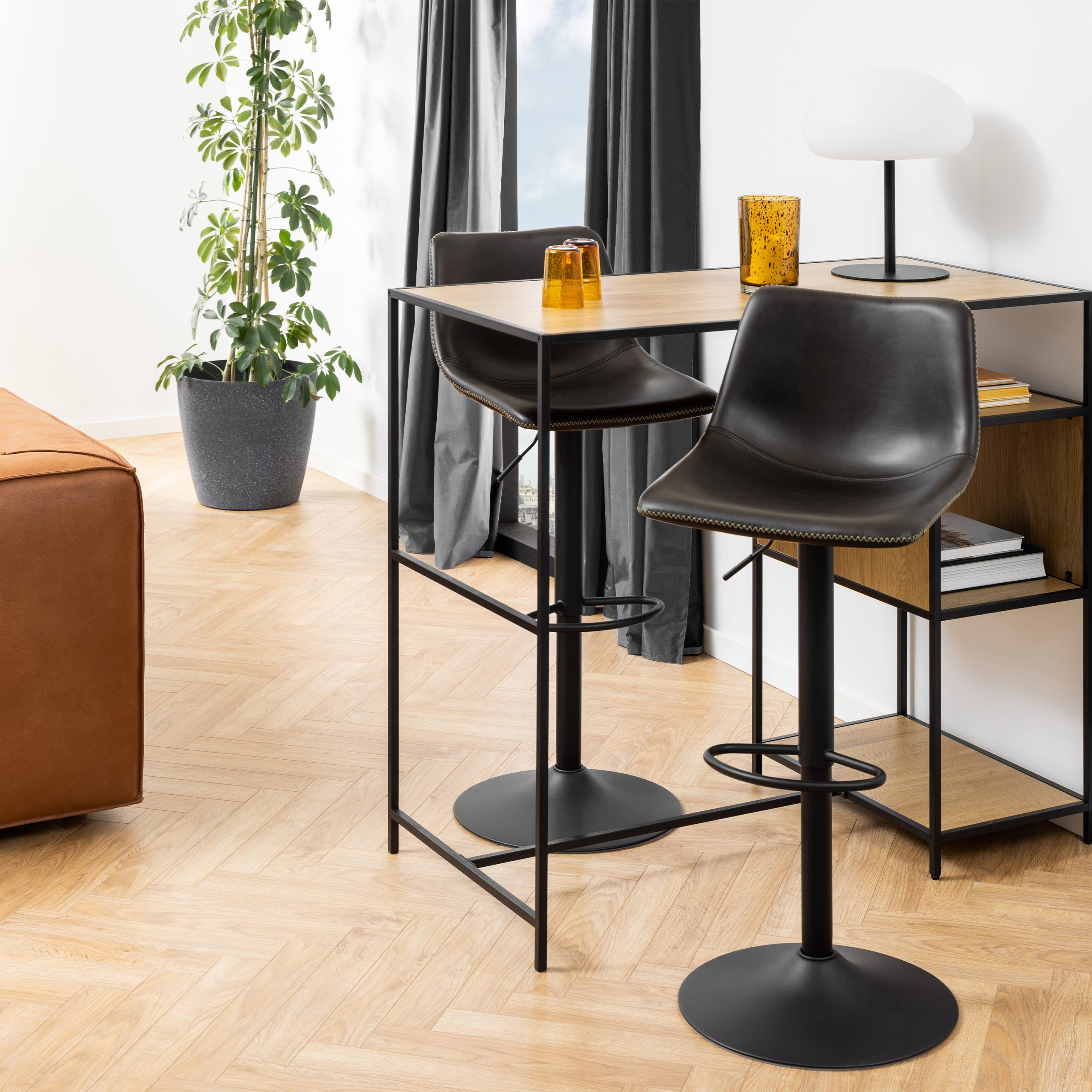 I_Oregon Bar Stool in Black, One Supplied - Image 2